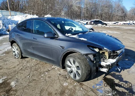 2023 Tesla Model Y from USA, damaged, VIN 7SAYGDEE3PF610693